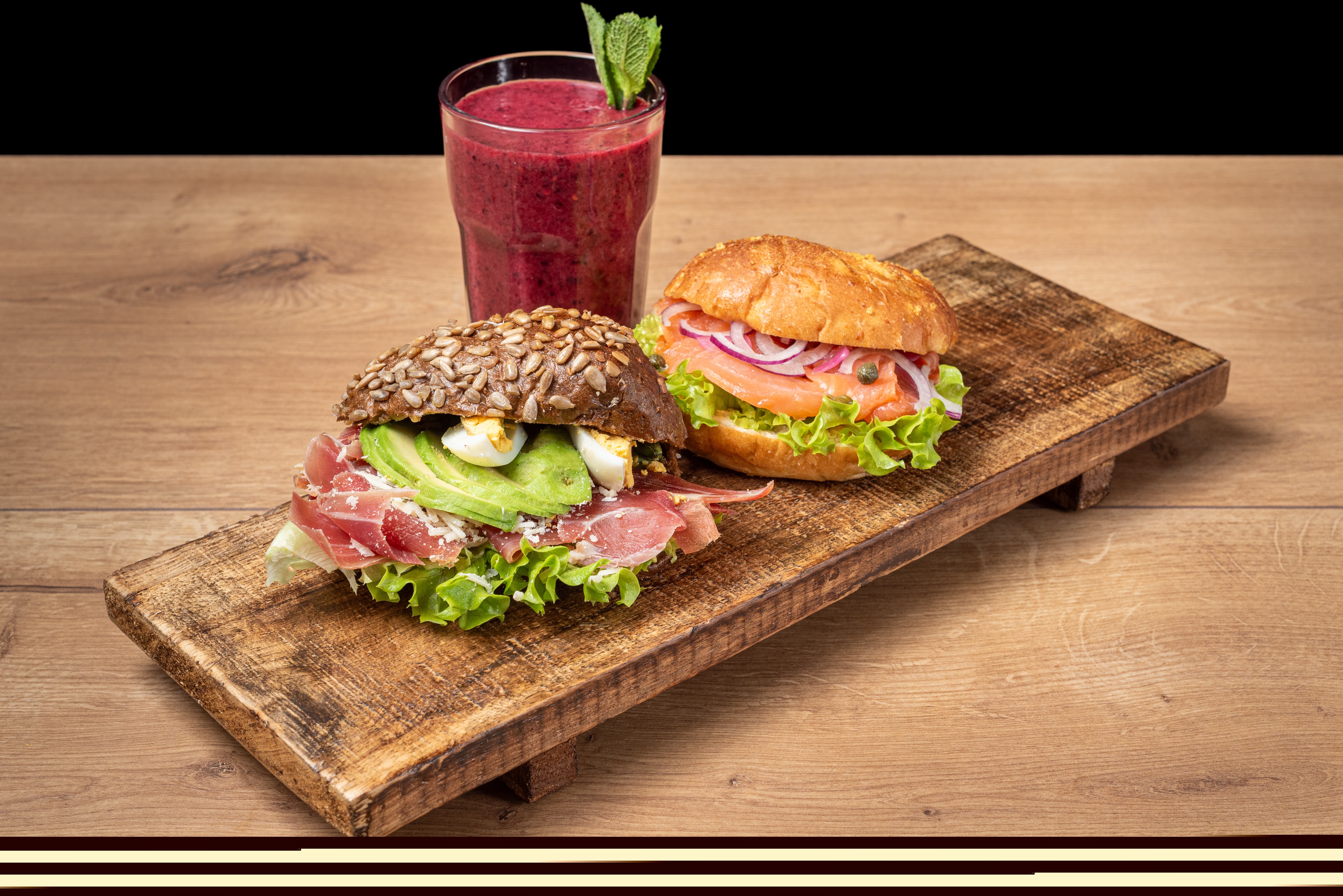 Luxe lunchschaal met belegde broodjes & jus