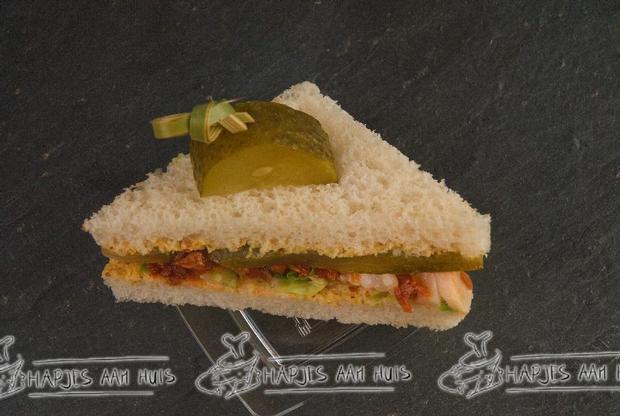 Mini sandwich gerookte forel